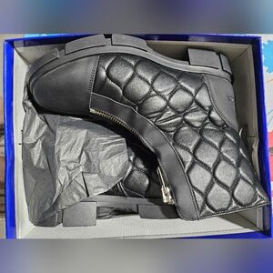 NWT Bos & Co Lane Waterproof Boots Sz 40